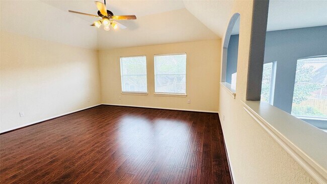 Building Photo - 3218 Oak Cliff Ln