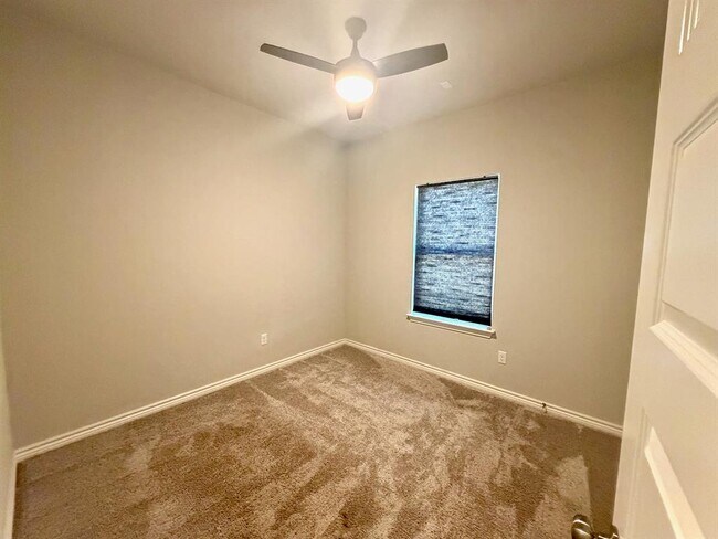 Building Photo - 312 Ancellotta Wy