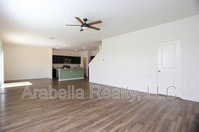 Building Photo - 5105 Hydra