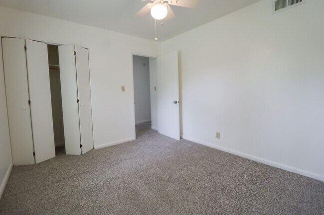 Building Photo - Charming 2 Bed, 1 Bath Home!