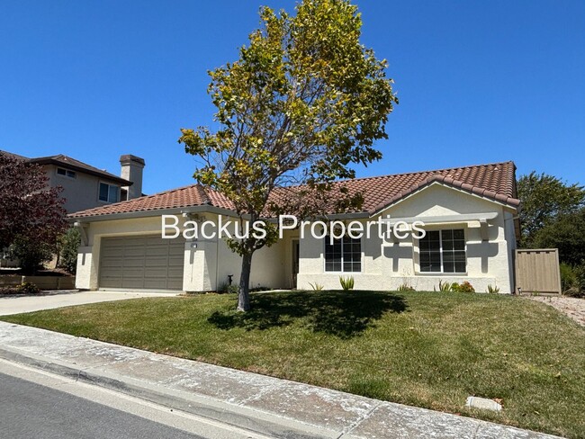 Building Photo - Wonderful corner three bedroom home at Las Palmas II