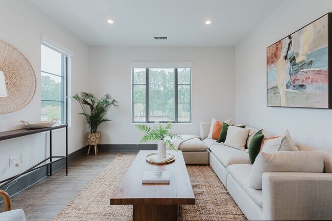 Building Photo - Be the first to Live in the Washington Square Apartments! *MOVE IN SPECIAL*