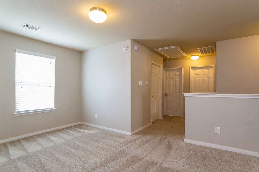 Building Photo - 23630 Maple View Dr