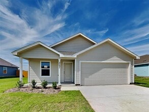 Building Photo - 3707 Longleaf Dr
