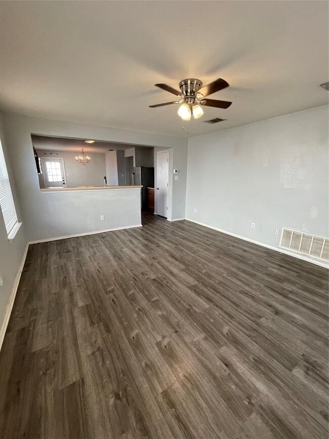 Building Photo - 6605 Plains Crest Dr