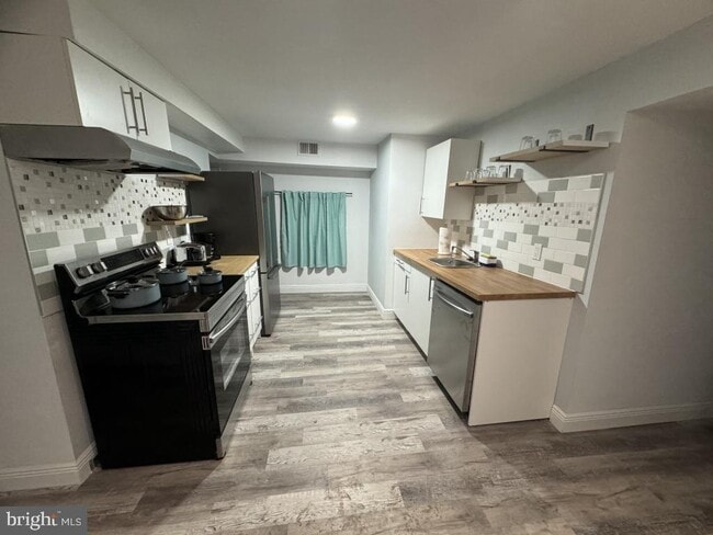 Building Photo - 510 67th Pl