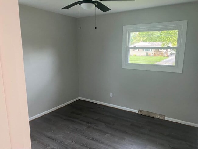 Building Photo - 1507 Difford Dr