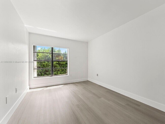 Building Photo - 13870 SW 62nd St