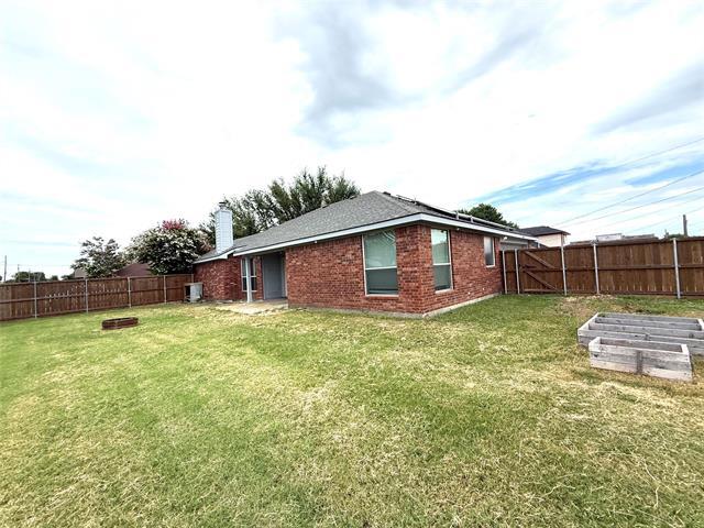Building Photo - 704 Westwind Ln