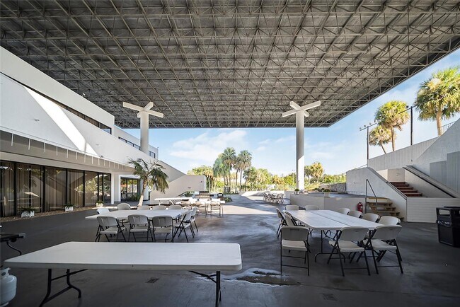 Building Photo - 6901 Environ Blvd