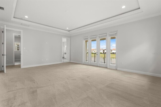 Building Photo - 10511 Royal Cypress Way