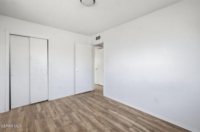 Building Photo - 8408 Reindeer Ave