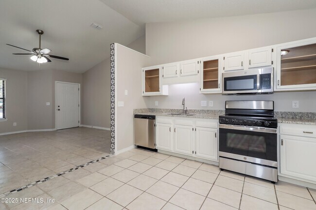 Building Photo - 12591 Deeder Ln
