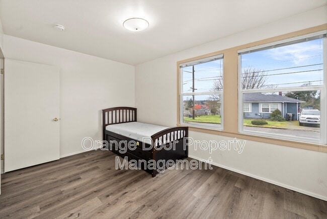 Building Photo - 51 S Arizona Ave