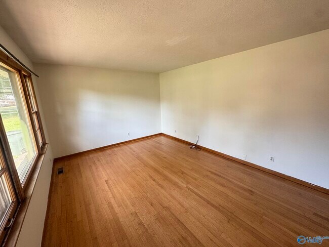 Building Photo - 362 Jack Coleman Dr NW