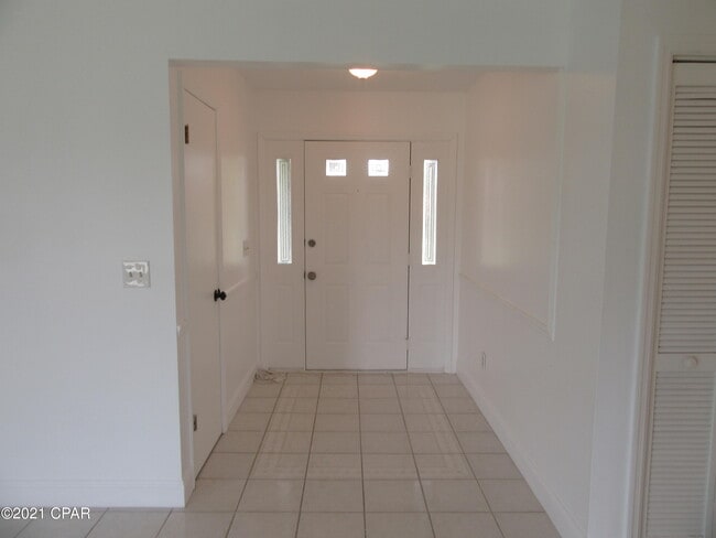 Building Photo - 3218 Game Farm Rd