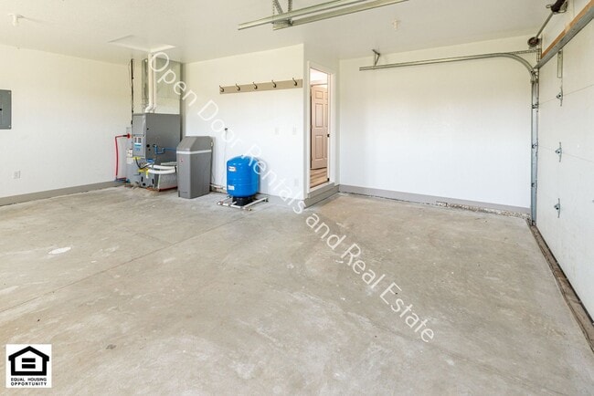 Building Photo - 4990 Co Rd 71