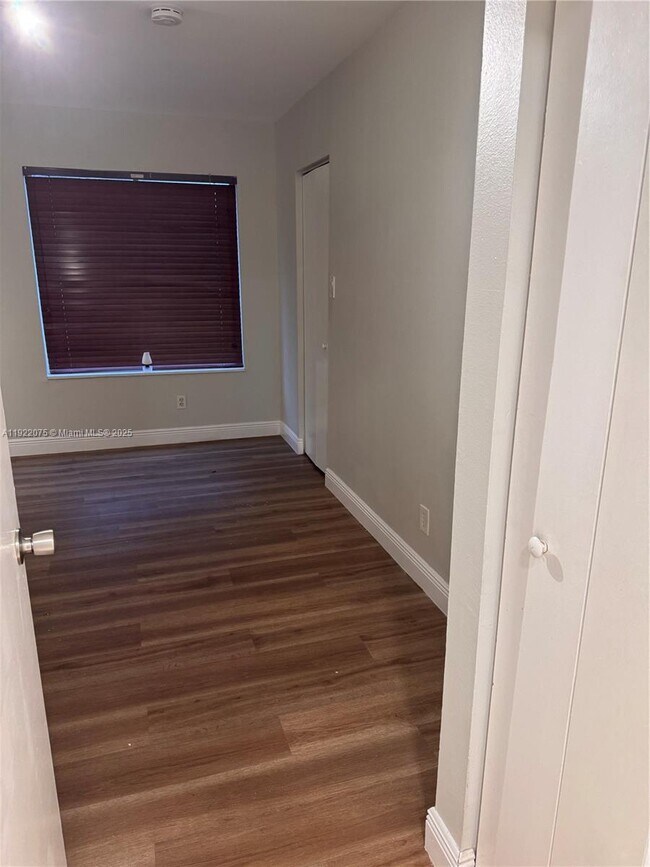 Building Photo - 10521 SW 158th Ct