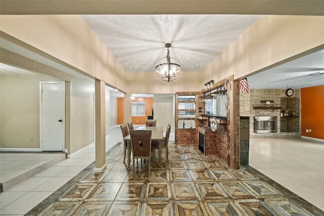 Building Photo - 10431 Odessa Dr