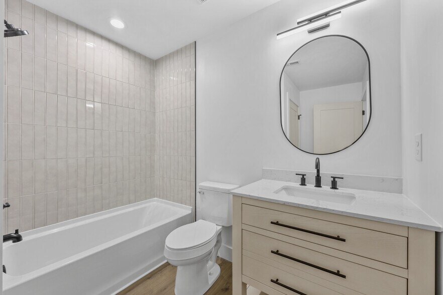 Building Photo - 212 E Morelia Ave