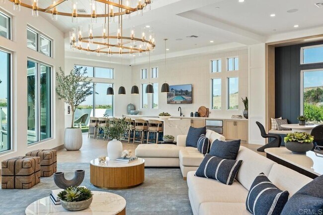 Building Photo - 5020 Avenida Lugano