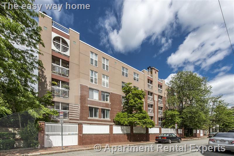 Building Photo - 345 Franklin St