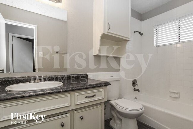 Building Photo - 22707 Earlmist Dr