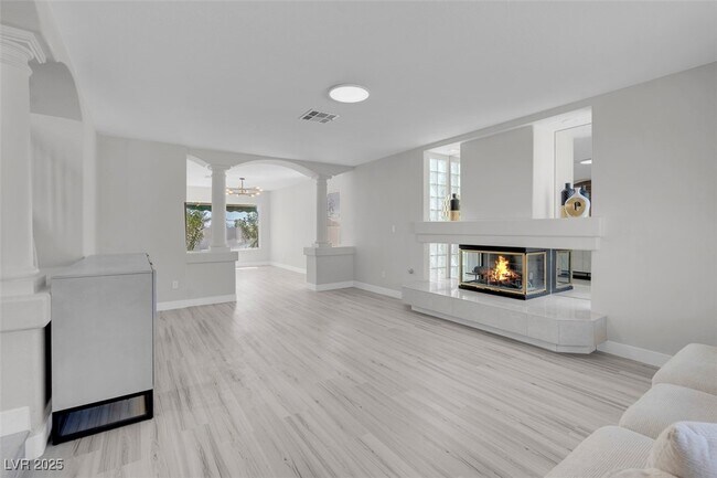Building Photo - 3604 N Campbell Rd