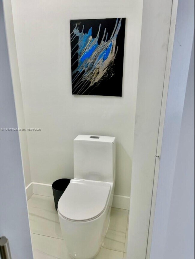 Building Photo - 3282 SW 44th St