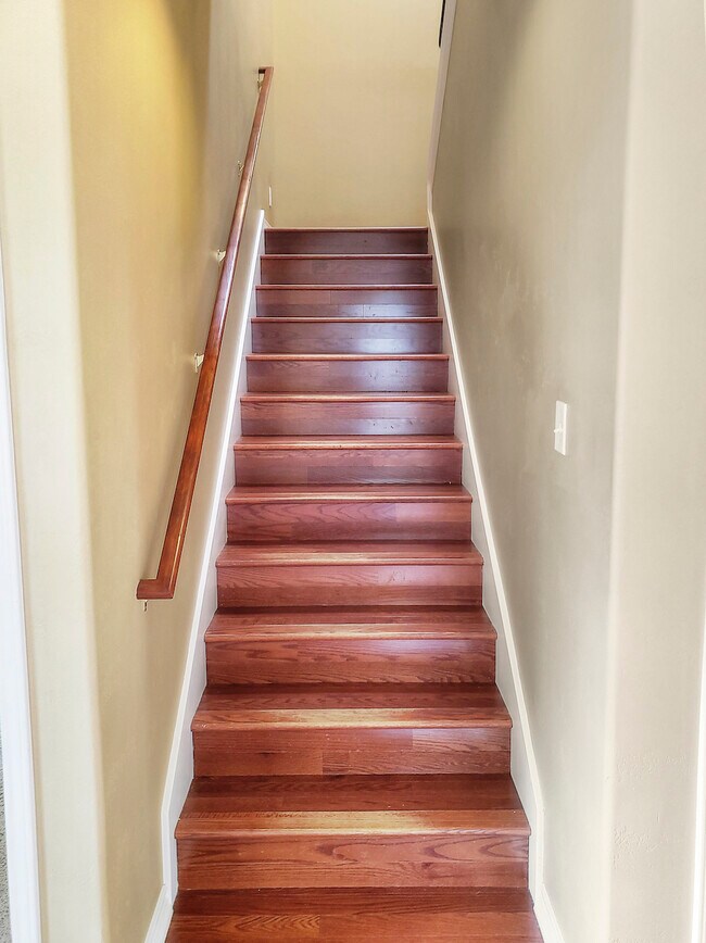 Building Photo - 1710 Ulit Ave