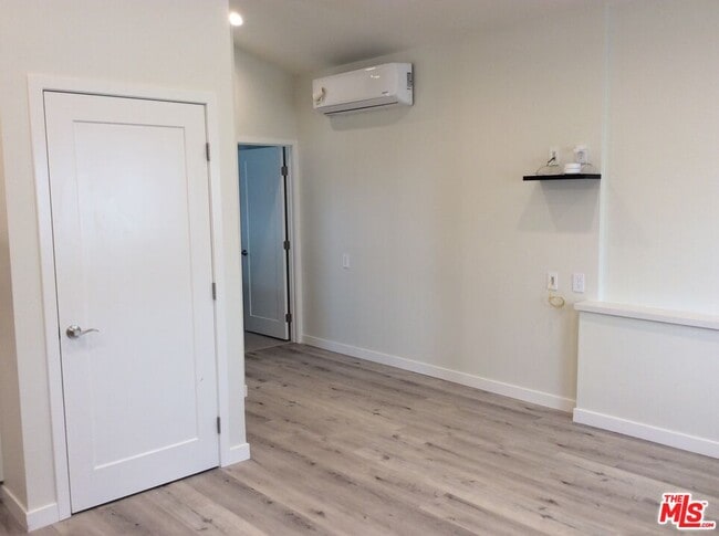 Building Photo - 6140 W 74th St