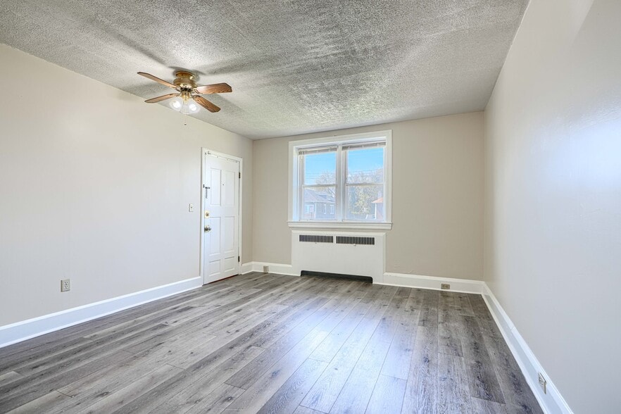 Building Photo - 4041 Wilkens Ave