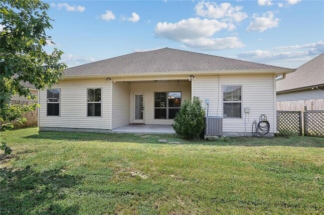 Building Photo - 4422 Bay View Dr