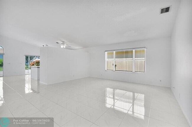 Building Photo - 9631 Orchid Grove Trail