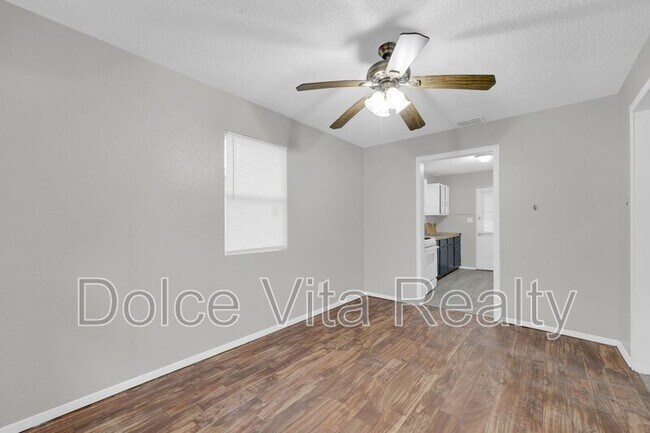 Building Photo - 4913 S 26th St