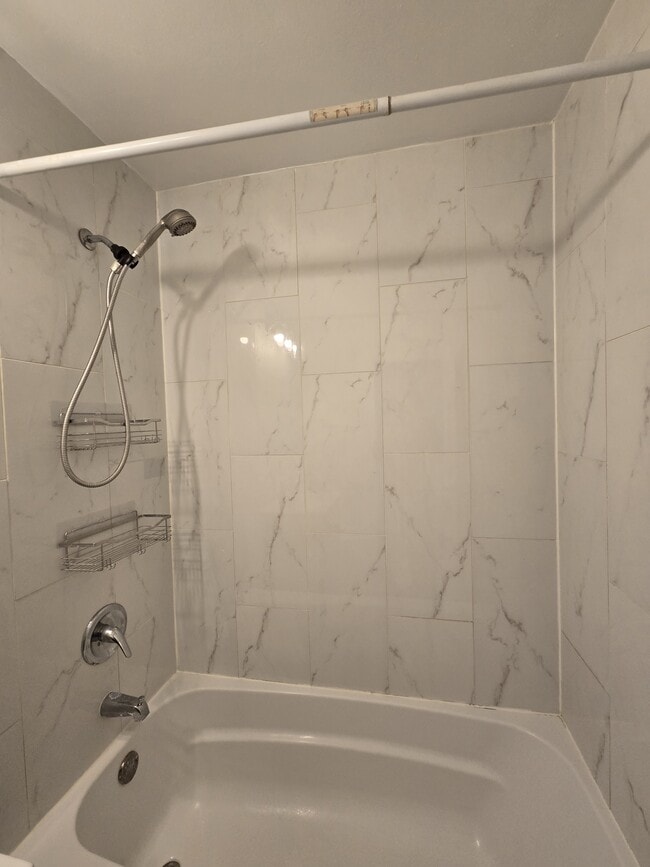 Building Photo - 2248 E Aloma St