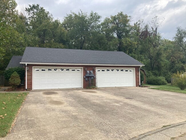 Building Photo - 106 Walnut Trace Cir