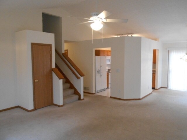 Building Photo - 2093 Brookbank Dr