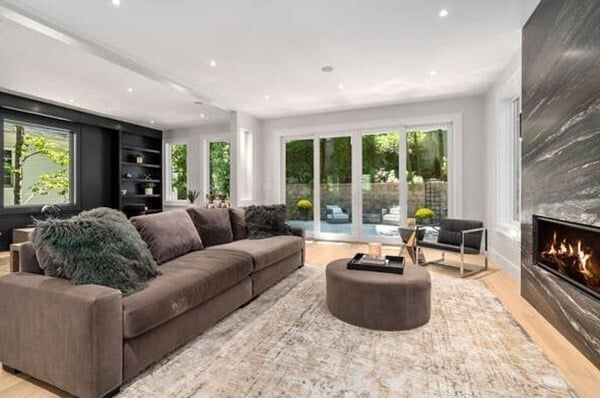 Building Photo - 89 University Rd