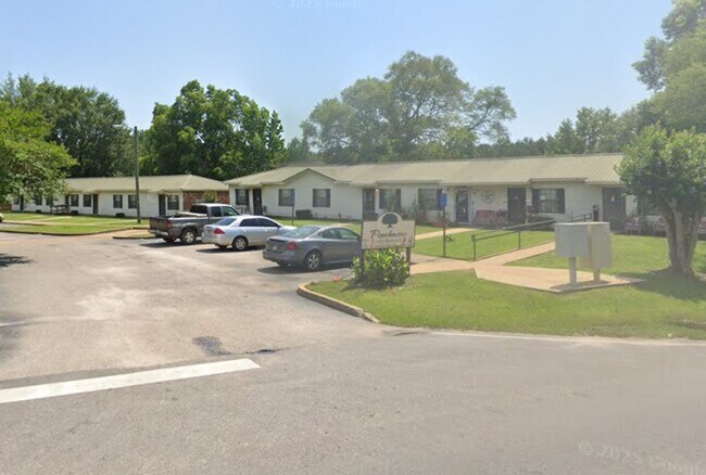Building Photo - 1043 Whiskey Run Rd