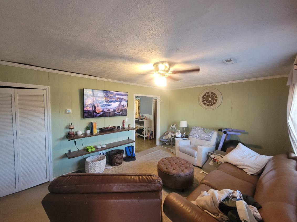 Building Photo - 2725 West Point Rd