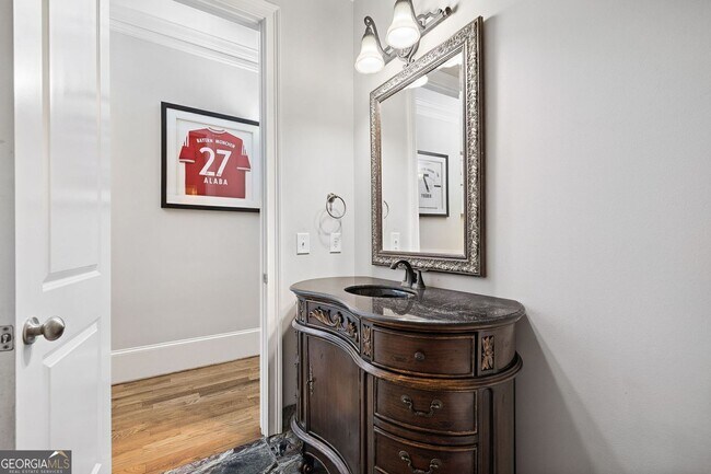 Building Photo - 11140 W Rd