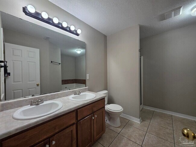 Building Photo - 6913 Hanover Ct