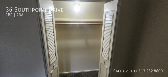 Building Photo - 36 Southpoint Dr