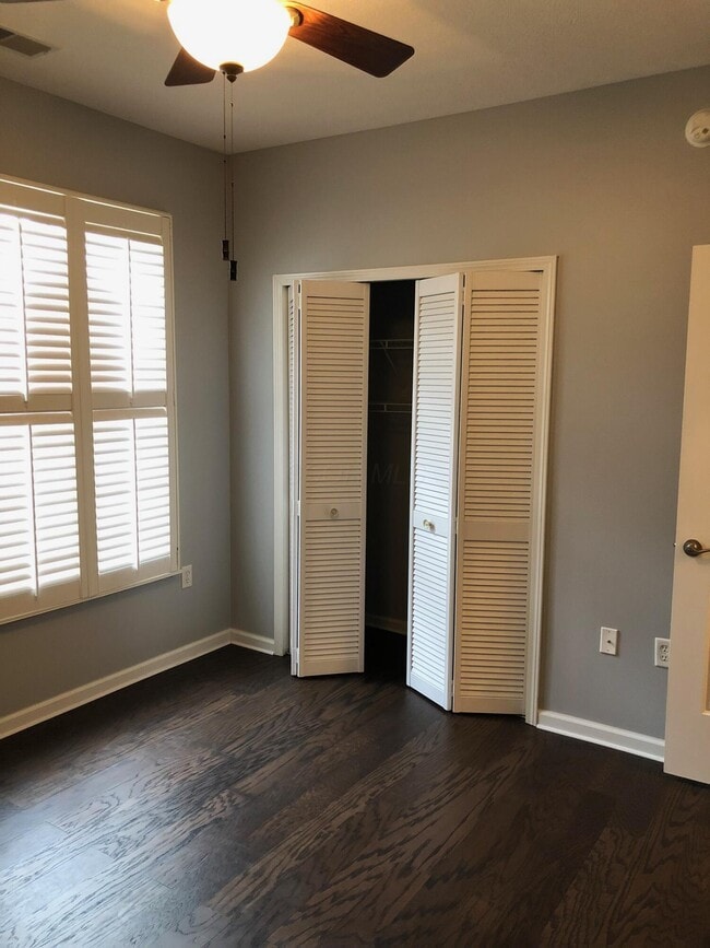 Building Photo - 7728 S Essex Gate Dr