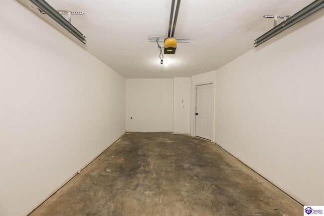 Building Photo - 115 Poplar Cir