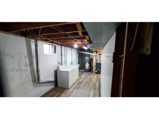 Building Photo - 6113 Holland St