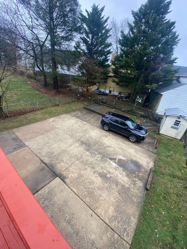 Building Photo - 233 S State Rd