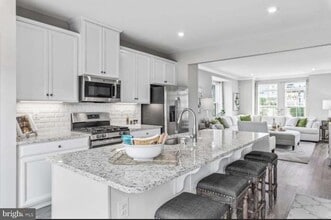 Building Photo - 2926 WATERFRONT Way