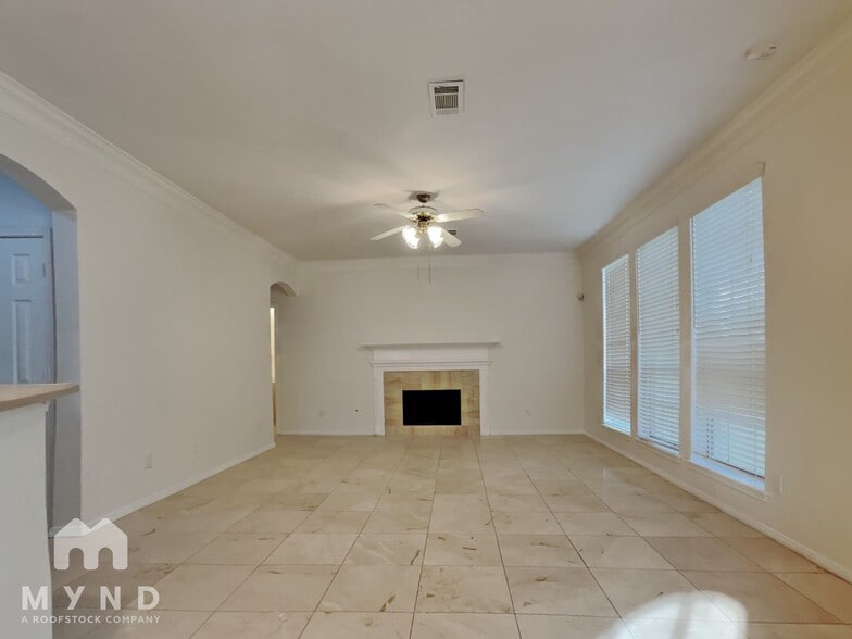 Building Photo - 9511 Weldridge Dr